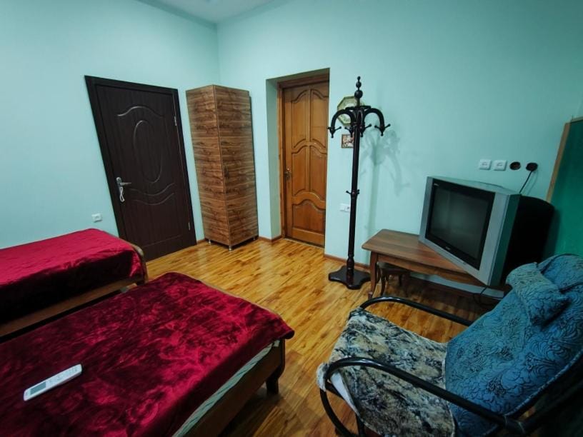 Guest House Nadejda Bed and Breakfast in Batumi