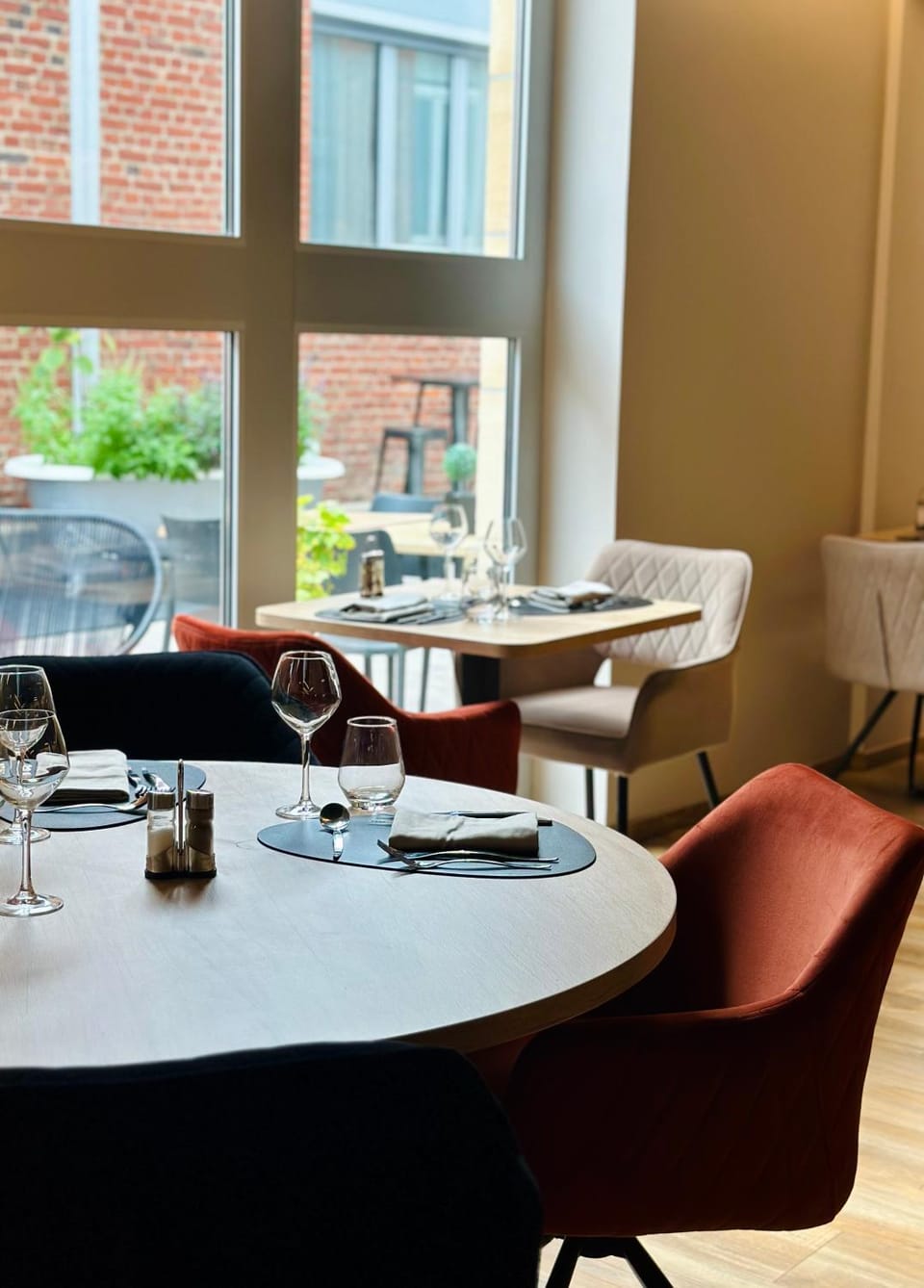 Restaurant/places to eat, Meals