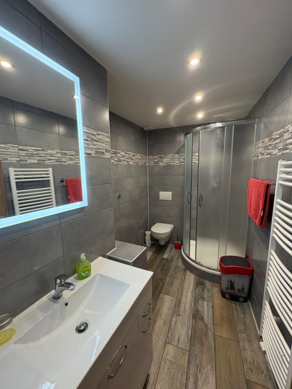 Shower, Bathroom