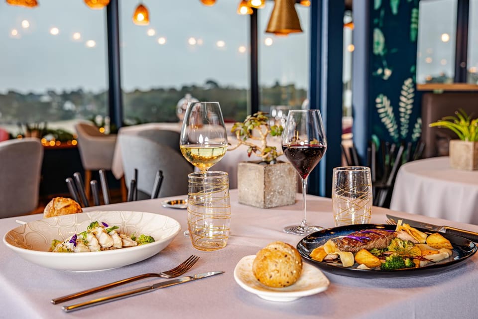 Property building, Restaurant/places to eat