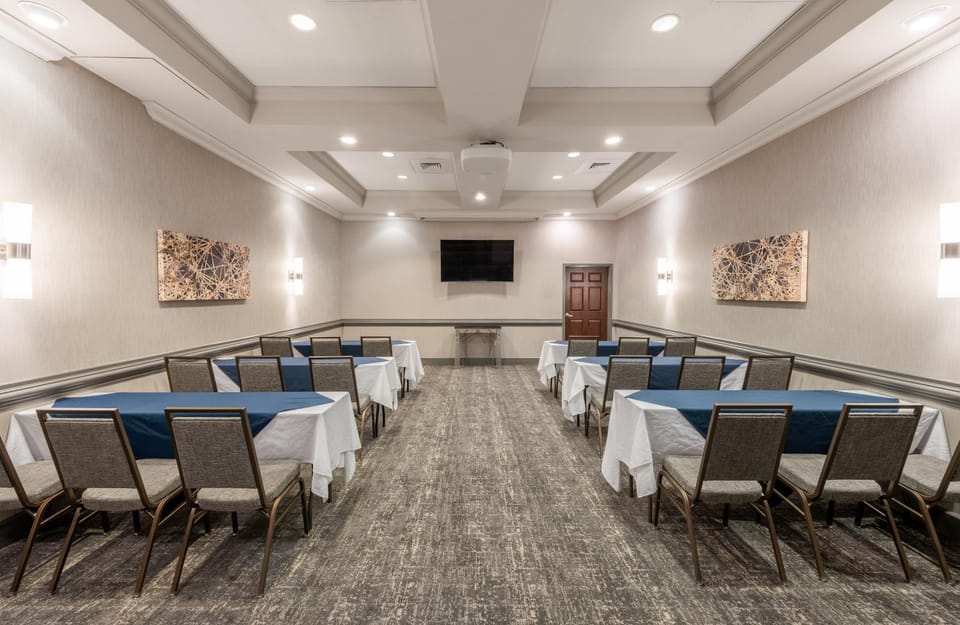 Meeting/conference room