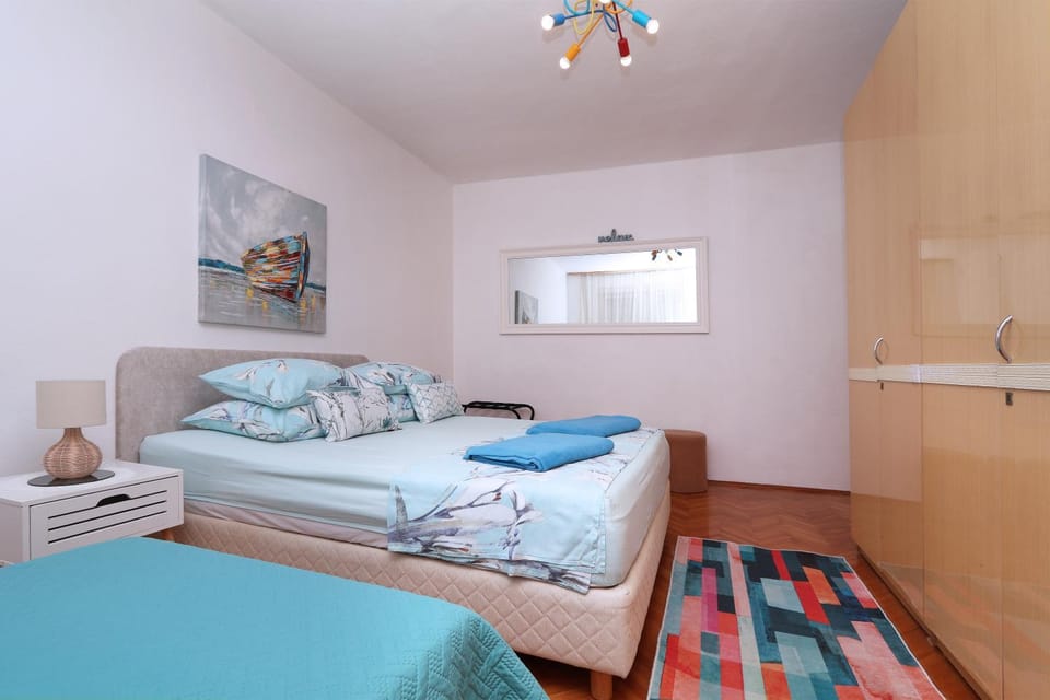 Bed, Photo of the whole room, Bedroom, wardrobe