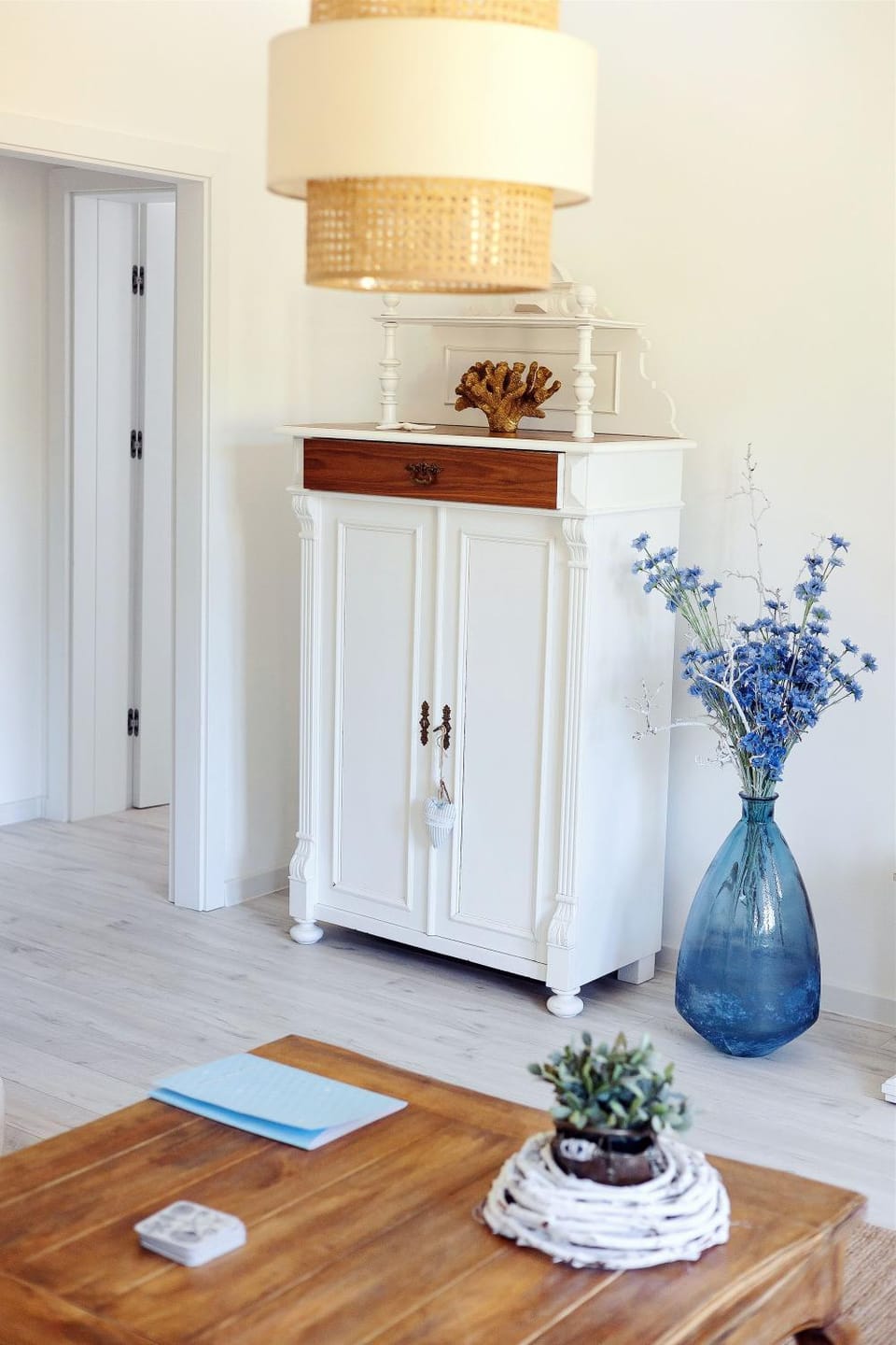 Kitchen or kitchenette, Other, Other, Other, Decorative detail, Seating area, towels, towels, wardrobe