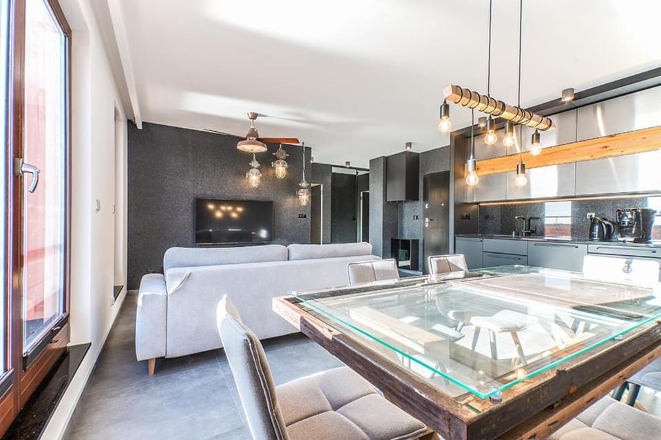TV and multimedia, Living room, Dining area