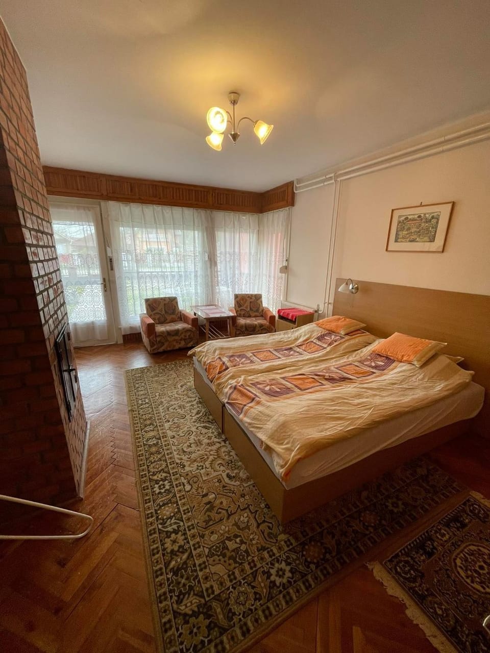 Photo of the whole room