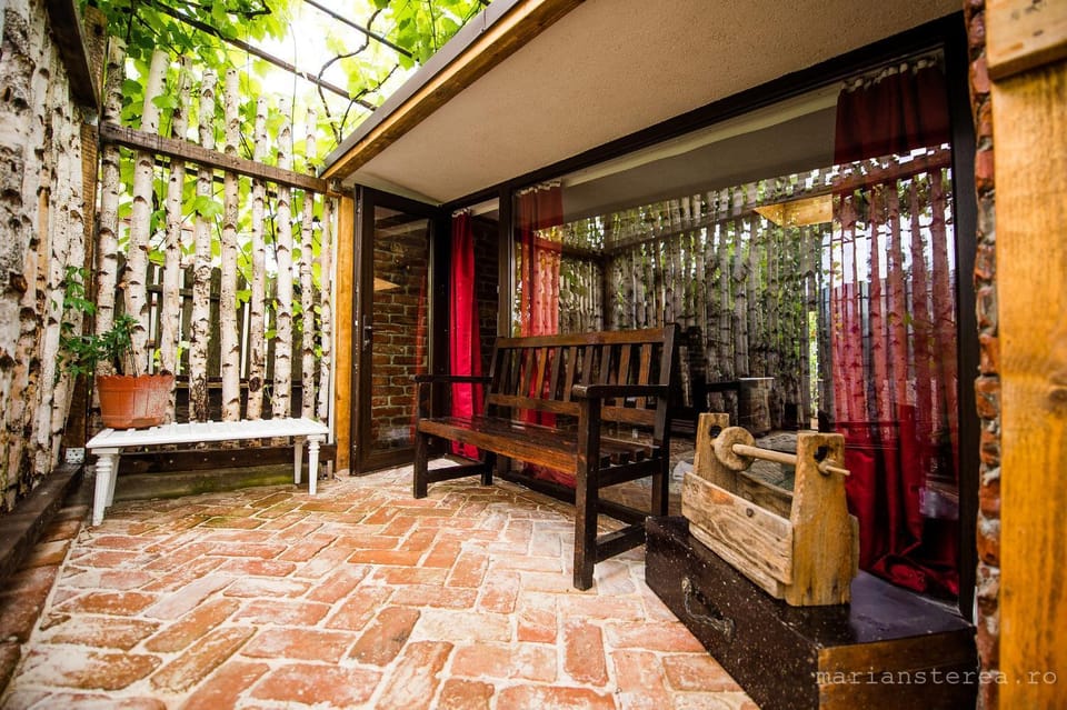Patio, Seating area