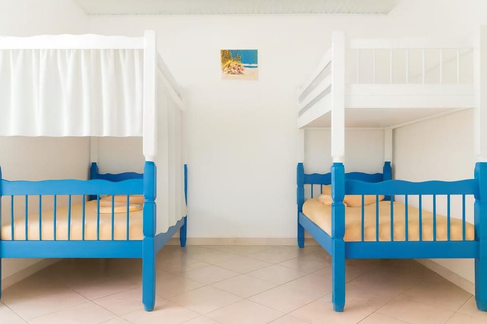 Bed, Bedroom, bunk bed