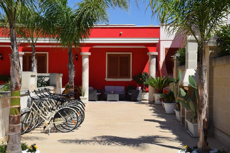 Property building, Garden, Cycling