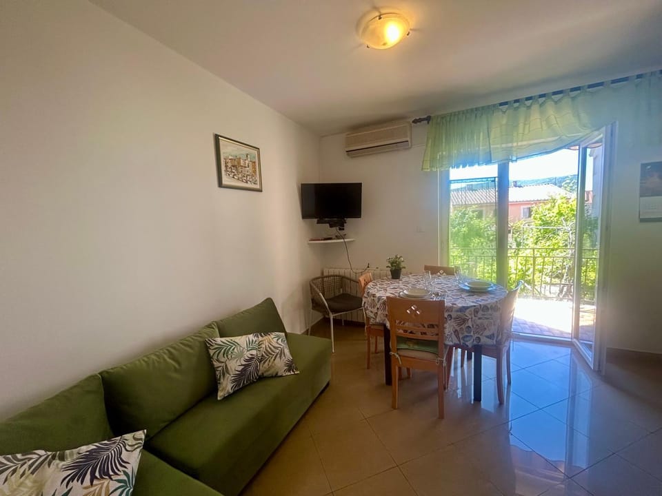 Apartments Ida Cres Apartment in Cres
