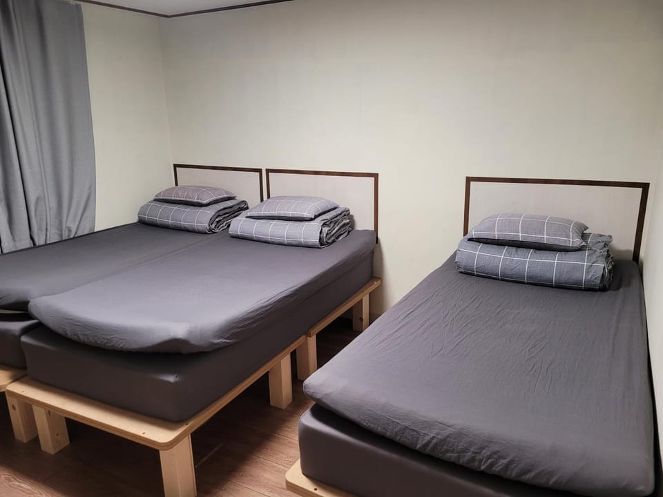 Able Guesthouse Hongdae 2 Bed and Breakfast in Seoul