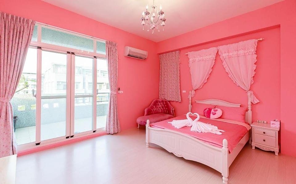 童畫民宿ㄧ寵物收費無電梯 Bed and Breakfast in Taiwan, Province of China