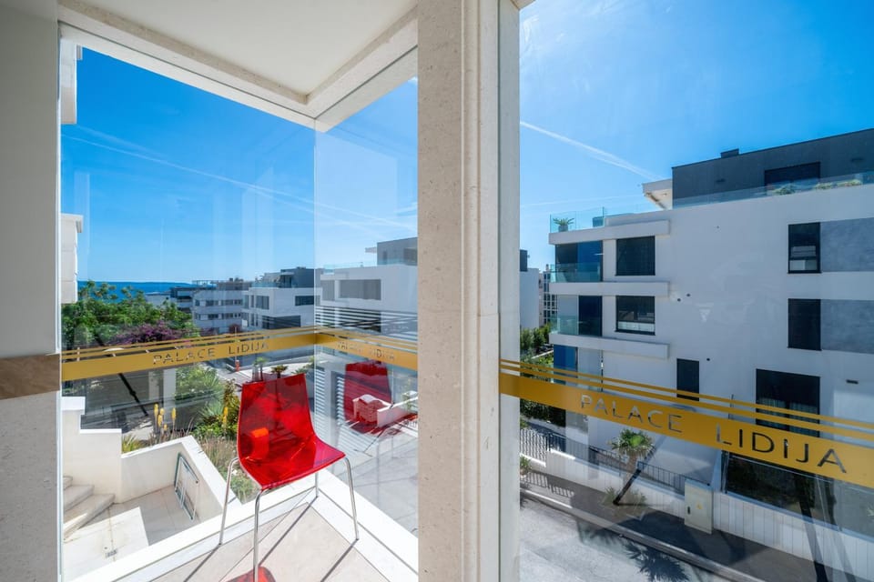 Property building, View (from property/room)