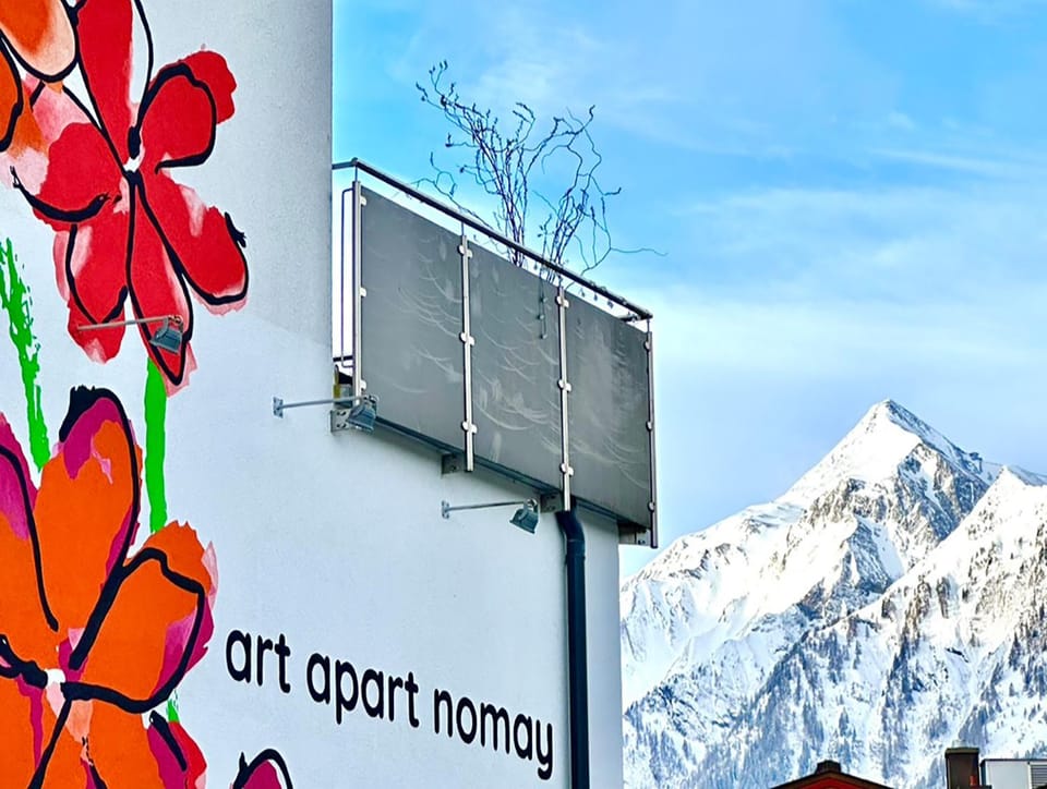 Property building, Nearby landmark, View (from property/room), Balcony/Terrace, Mountain view