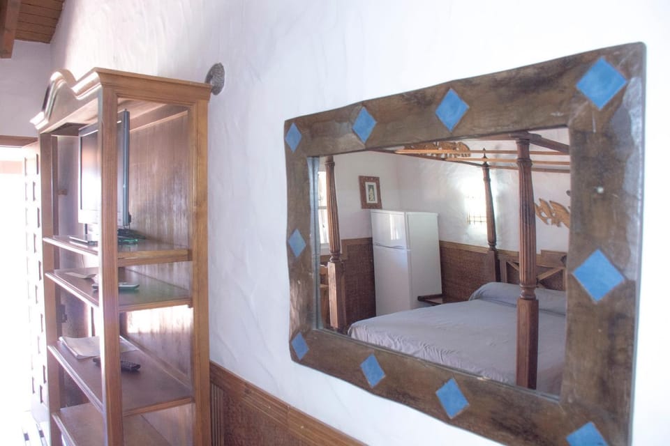Complejo Vacacional Los Cortijillos-Solo adultos Bed and Breakfast in La Janda