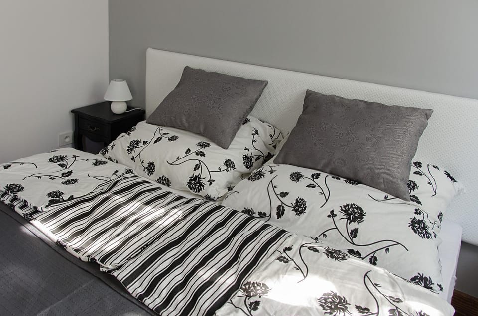 Bed, Photo of the whole room, Decorative detail