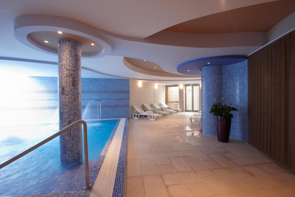 Spa and wellness centre/facilities, Swimming pool
