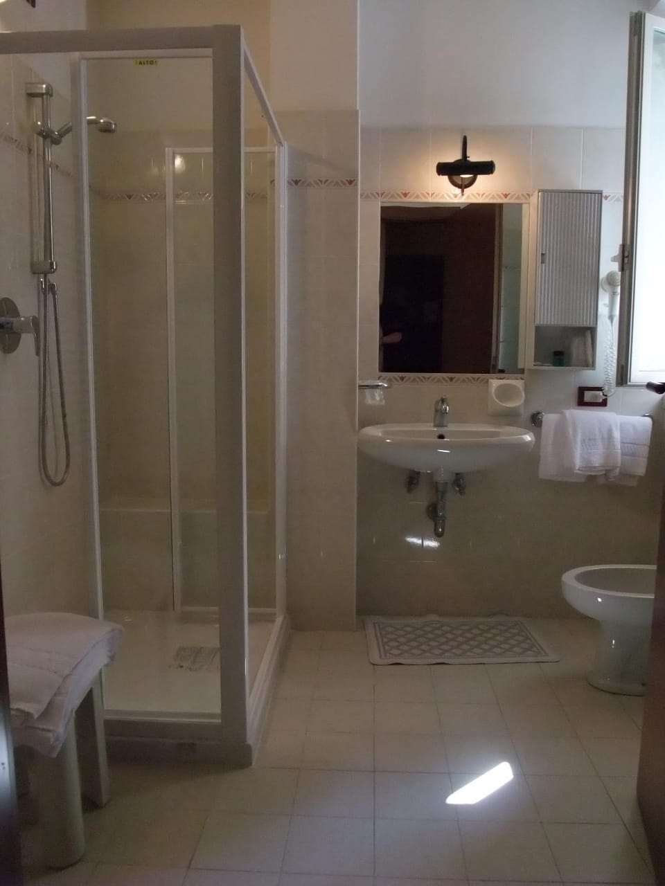 Day, Bathroom