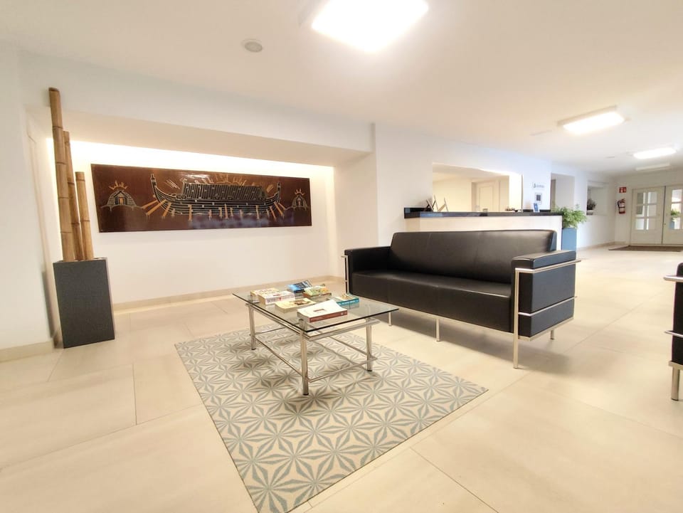 Living room, Area and facilities, Internal: Not applicable to any particular room