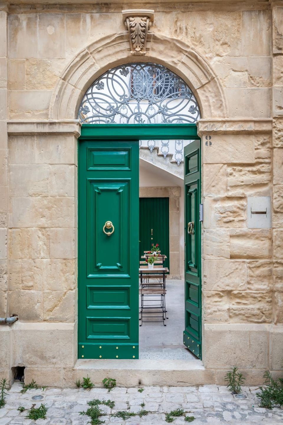 Facade/entrance