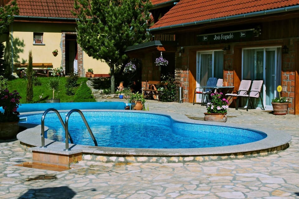 Gasthaus Joó-Wellness Pension Bed and Breakfast in Hungary