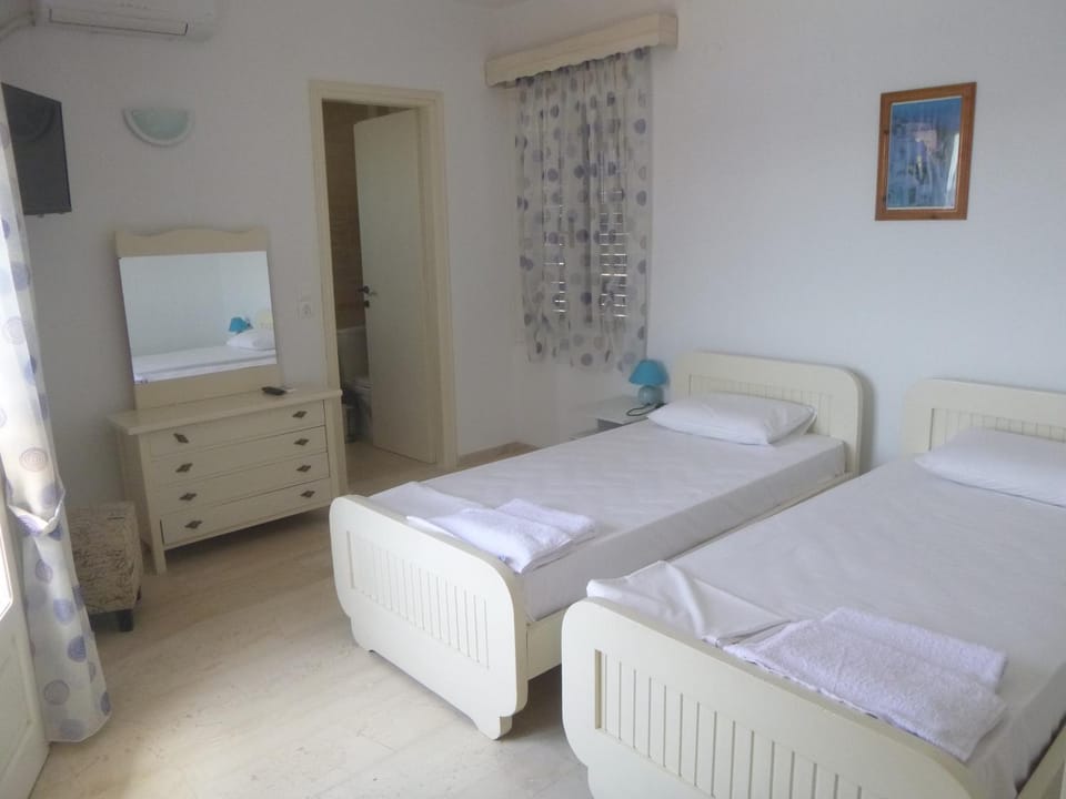 Paradisos House Apartment in Skiathos