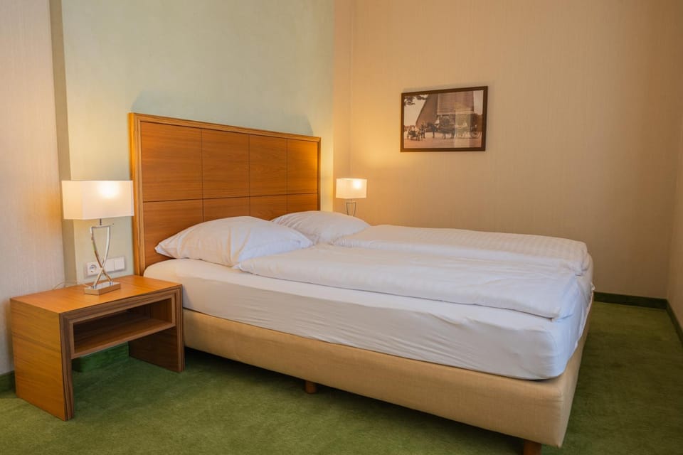 Bed, Photo of the whole room
