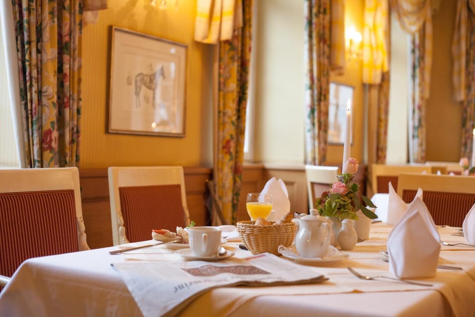 Breakfast, Buffet breakfast