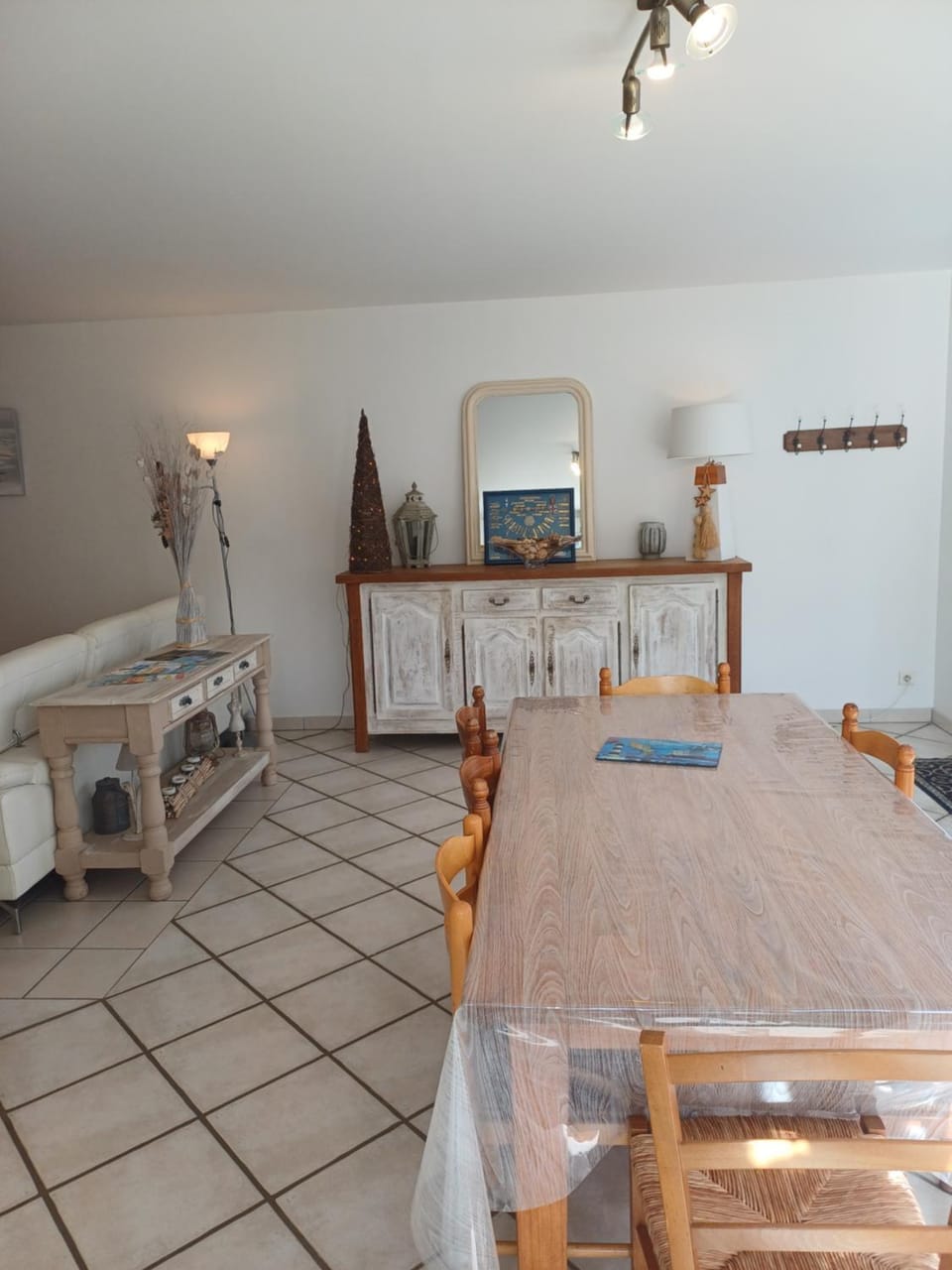 Property building, Dining area