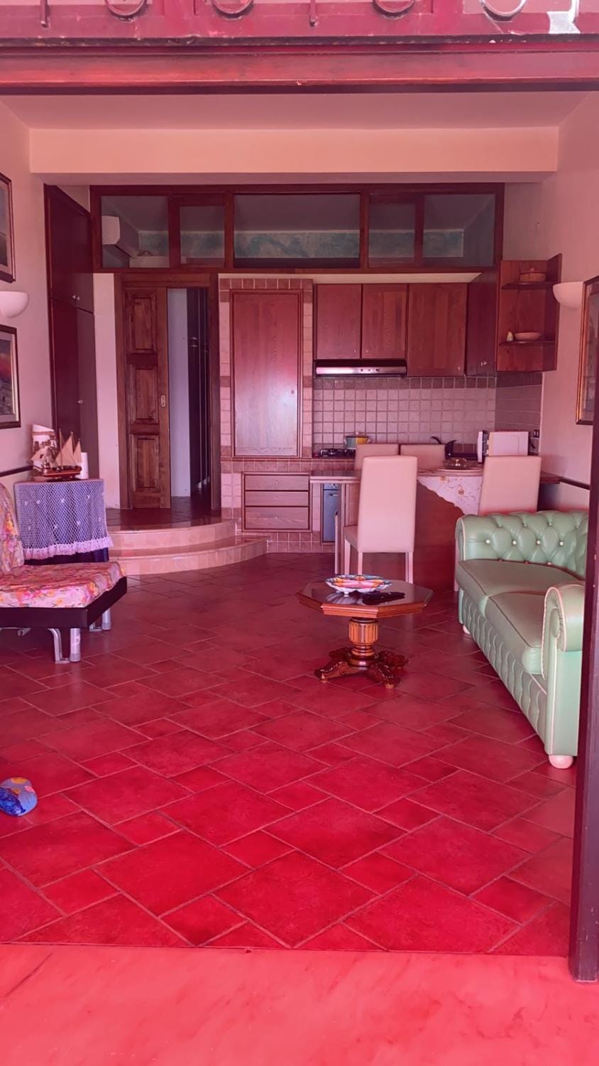 Kitchen or kitchenette, Living room