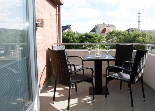 Balcony/Terrace, City view