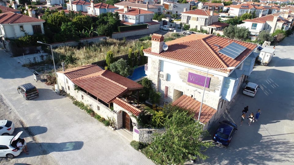Property building, Bird's eye view, Street view, Parking