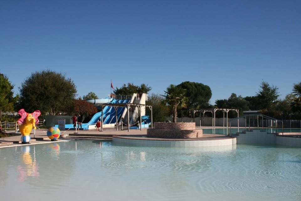 Aqua park, Swimming pool