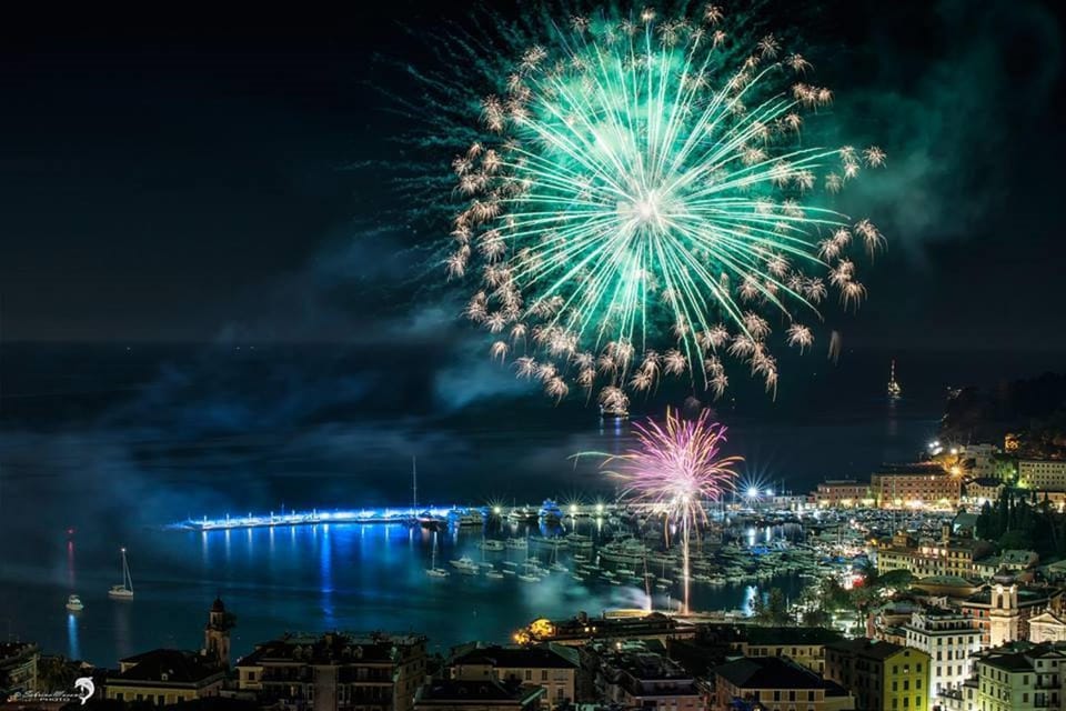 Nearby landmark, Night, Summer