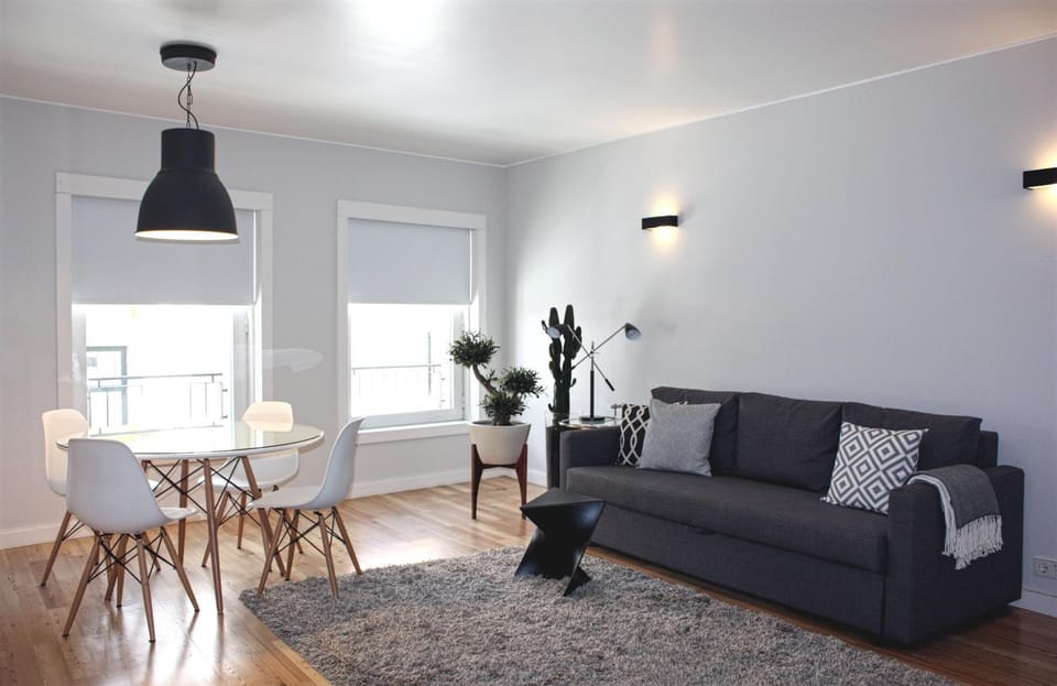 TV and multimedia, Photo of the whole room, Decorative detail, Seating area