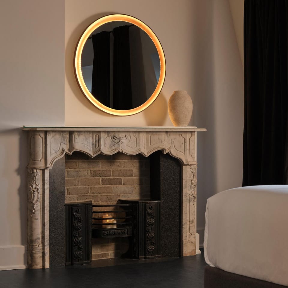 Decorative detail, Bedroom, flat iron