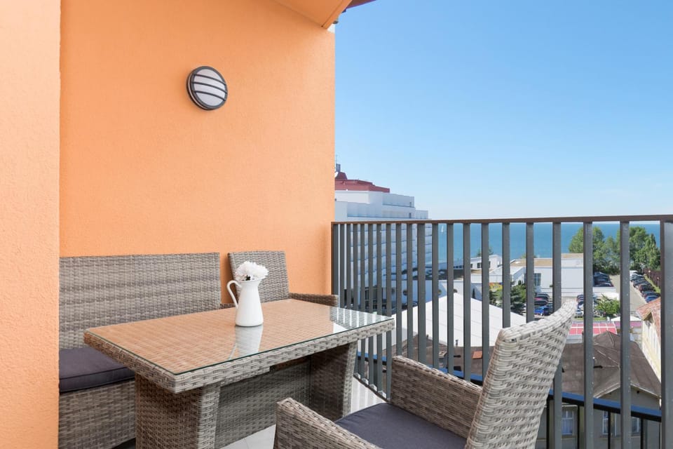 Balcony/Terrace, City view, Sea view