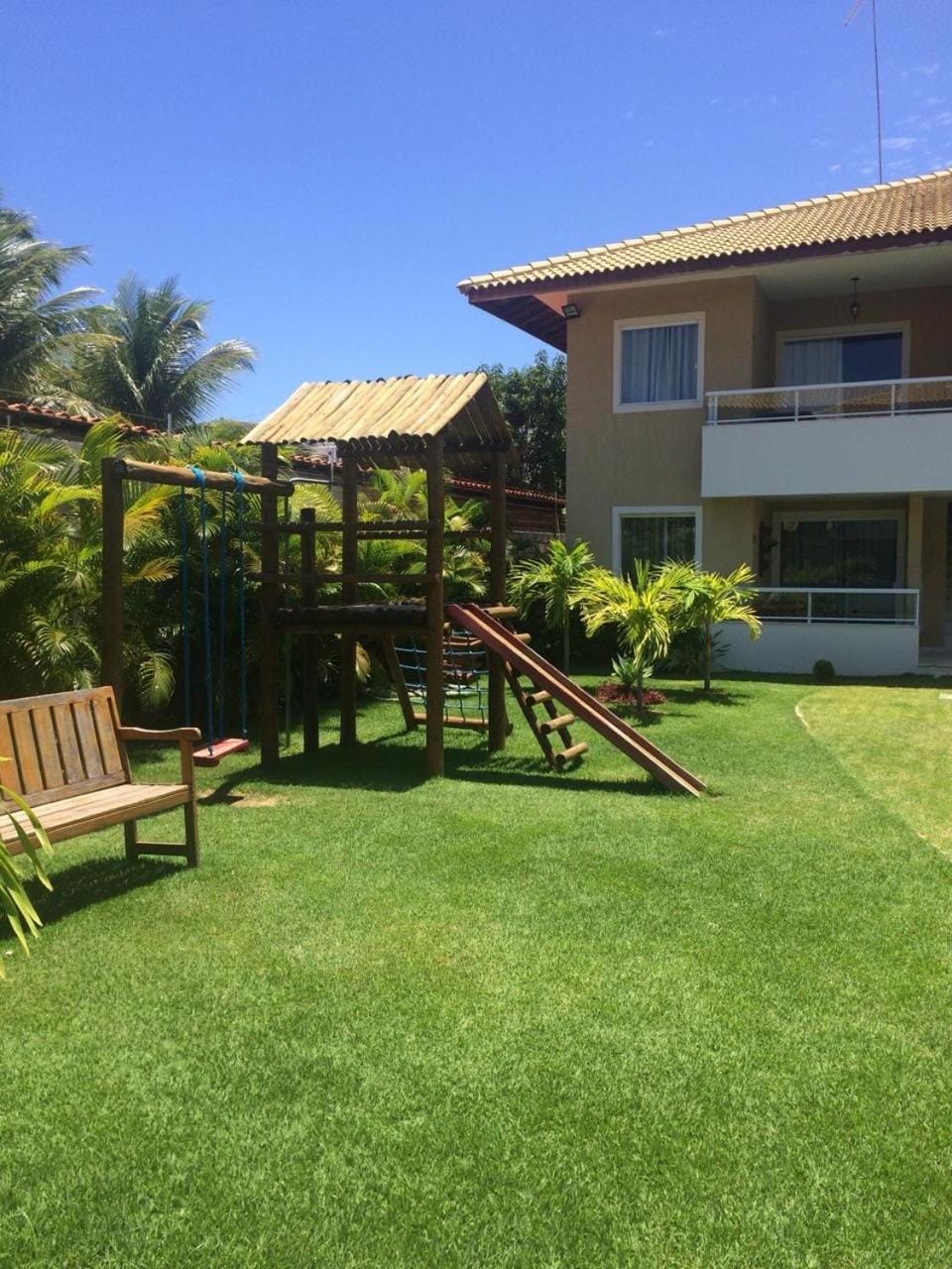 Charming Guarajuba Apartment in State of Bahia