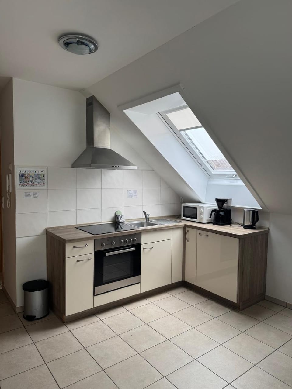 Kitchen or kitchenette, pet friendly, stove, toaster