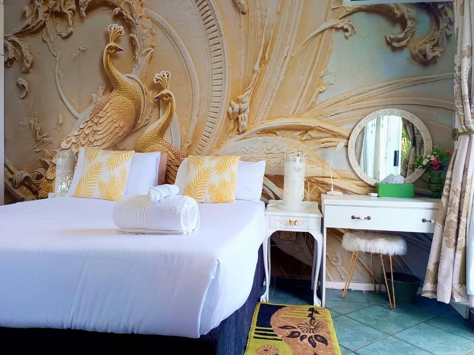 Bed, Decorative detail, Bedroom