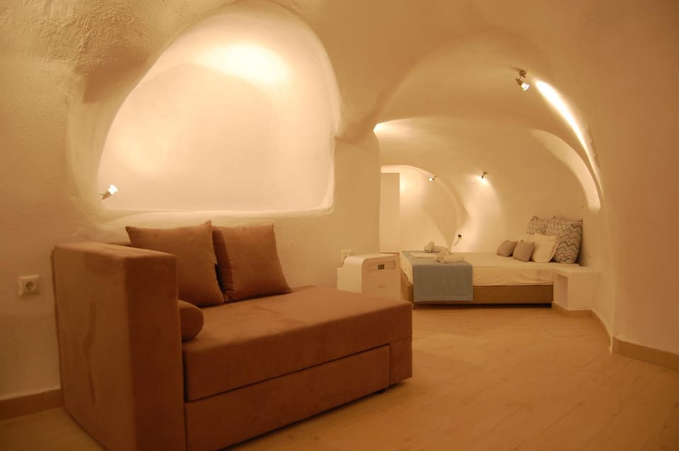 Living room, Seating area, Bedroom
