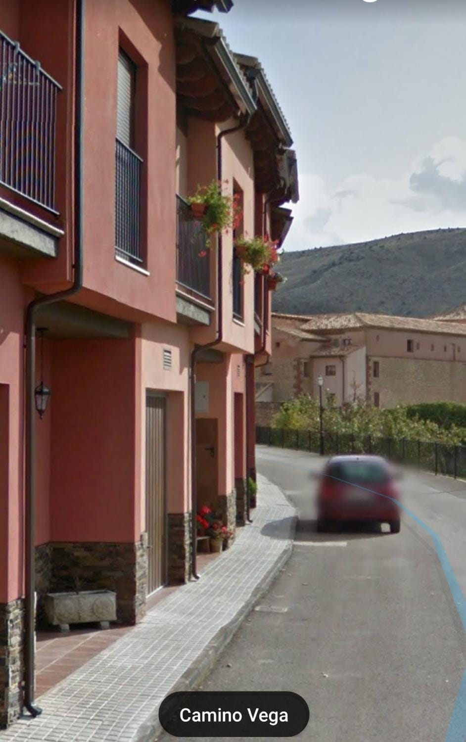 Staff, People, Pets, Landmark view, Mountain view, Street view, young children, older children, group of guests, Family