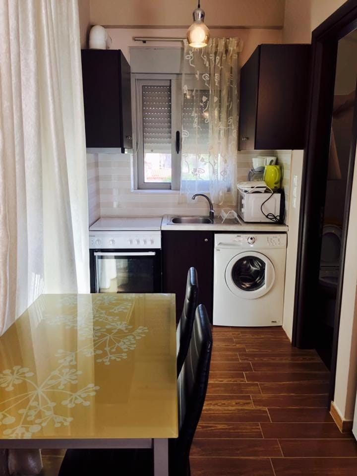 Coffee/tea facilities, Kitchen or kitchenette, Dining area