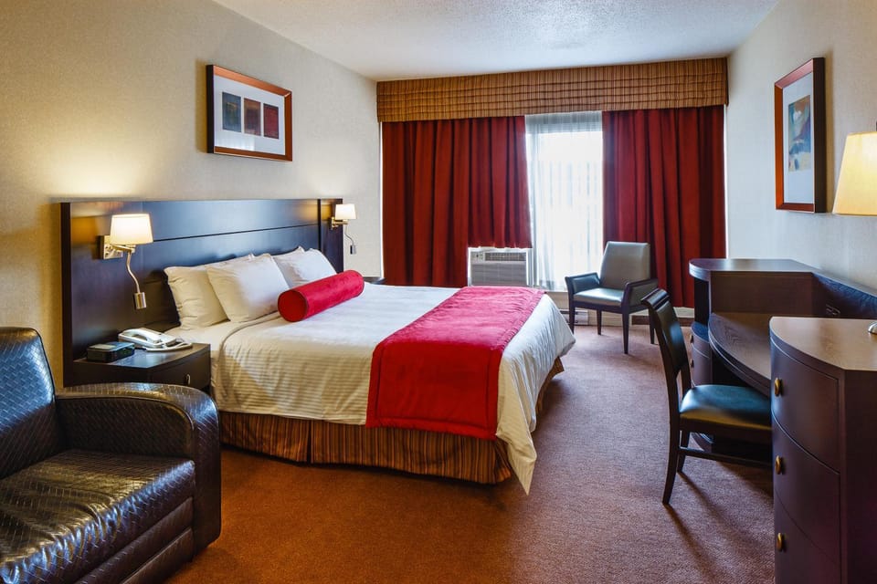 Bed, Seating area, Bedroom, hair dresser