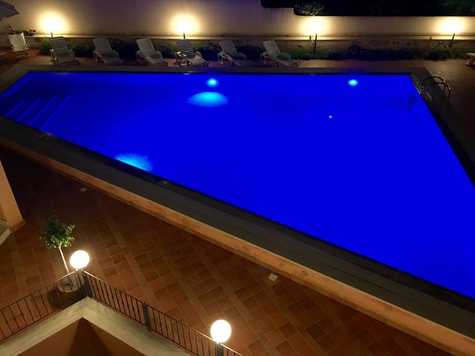 Night, Pool view