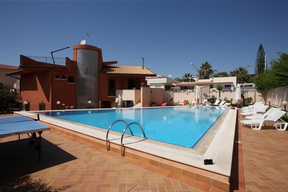 Garden, Swimming pool