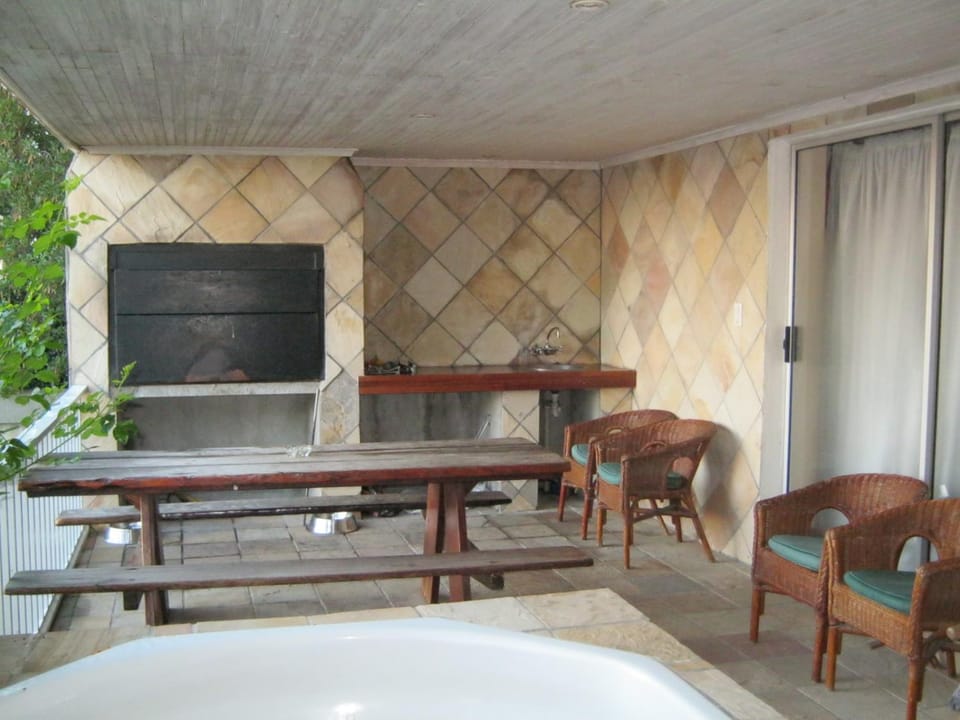 Shirleys Place Bed and Breakfast in Cape Town