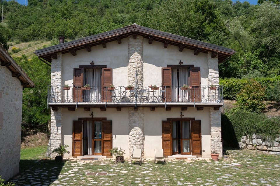 Property building, Communal lounge/ TV room, Day, Natural landscape, Balcony/Terrace