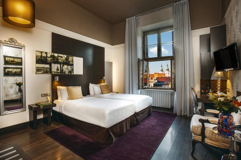 Bed, Bedroom, City view