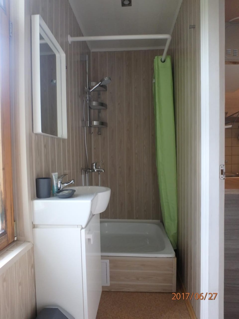 Shower, Decorative detail