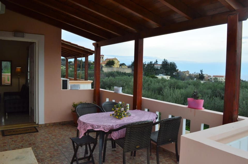 Neighbourhood, Balcony/Terrace